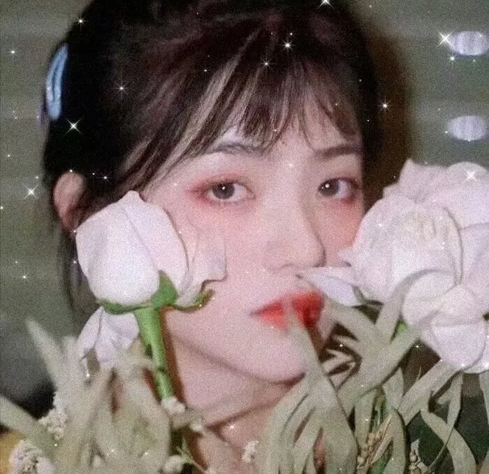 拳头在哭泣